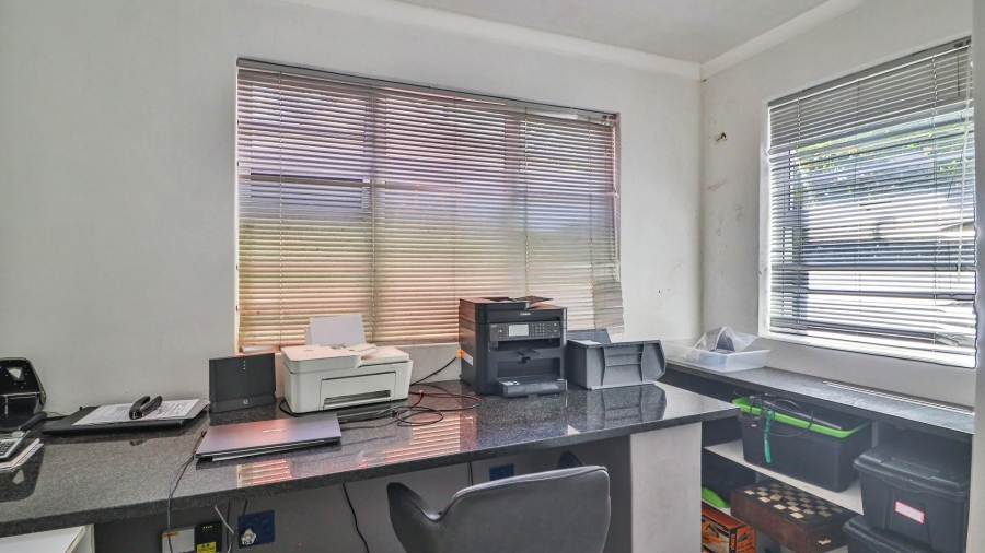 3 Bedroom Property for Sale in Baysville Eastern Cape